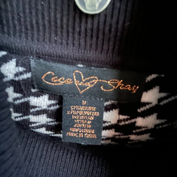 Coco and Shay boutique backless turtleneck hounds tooth sweater in Size M - Picture 7 of 7